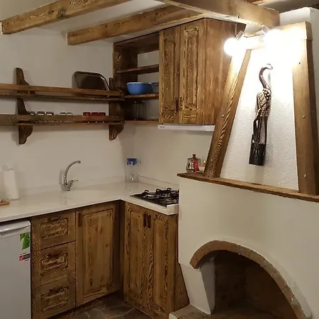 Karya Apartment *