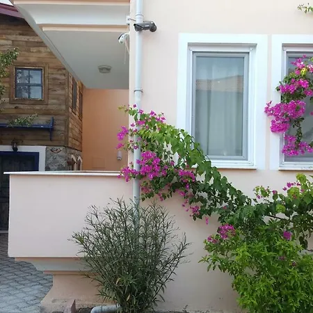 Apartment Karya *